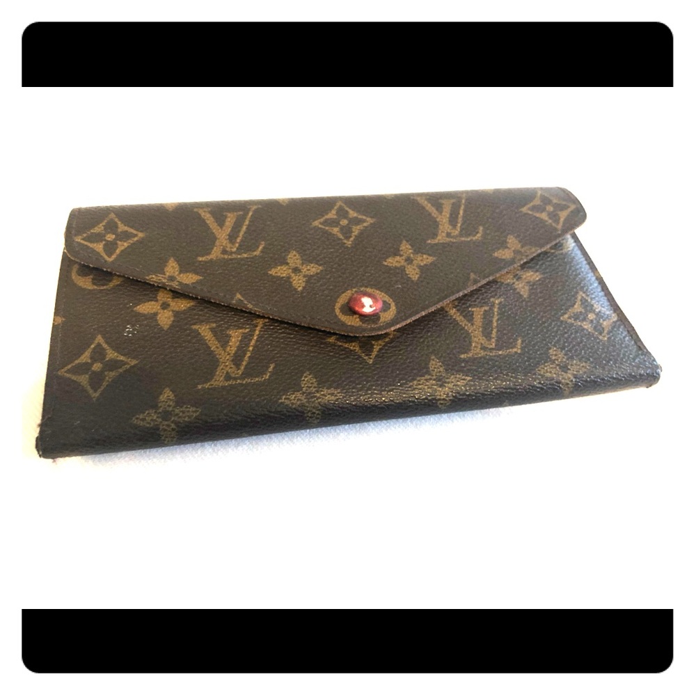 Louis Vuitton LV Josephine wallet.